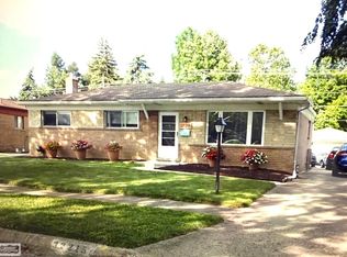 32215 Dover Ave, Warren, MI 48088