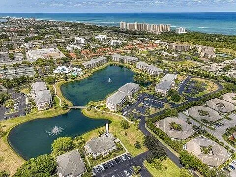 2 bed, 2.0 bath, 1056 sqft, $7,500 — Photo 2