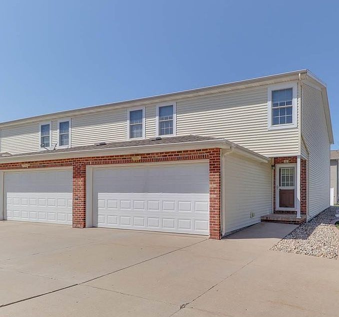 1st image of 1104 Ekstam Dr #1