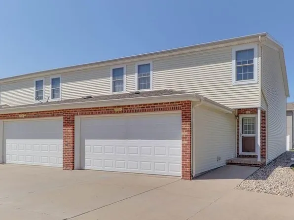 1104 Ekstam Dr #1, Bloomington, IL 61704