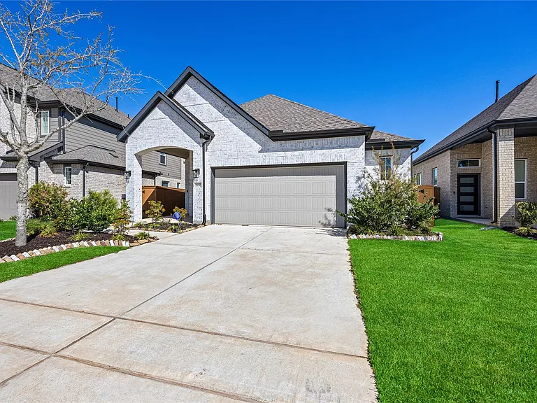 21130 Garden Palm Dr — Photo 1