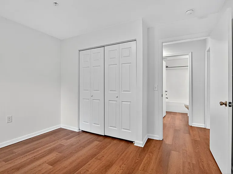 Acorn Grove Apartment Homes — Photo 33