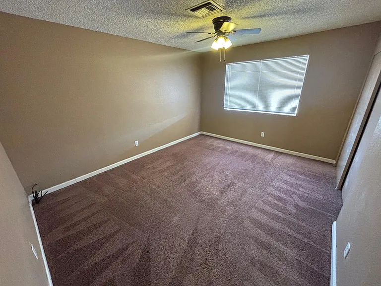 435 W Daffodil St — Photo 21