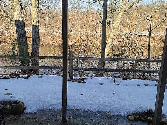 2nd image of 823 Highbanks Dr
