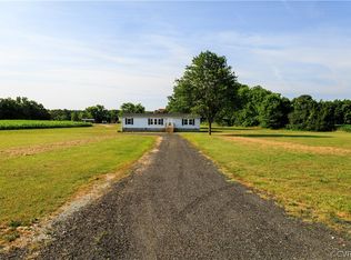 2036 Howerton Rd, Dunnsville, VA 22454
