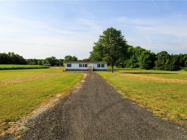 2036 Howerton Rd, Dunnsville, VA 22454
