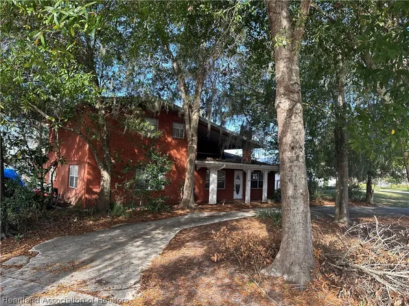 3091 Lakeview Dr, Sebring, FL 33870