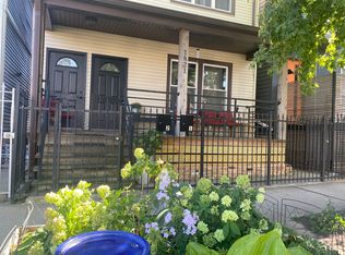 1821 N Mozart St #1, Chicago, IL 60647