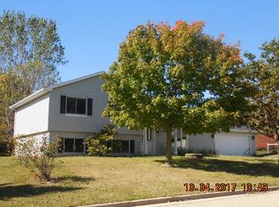 107 Fence Line Ave, Iron Ridge, WI 53035