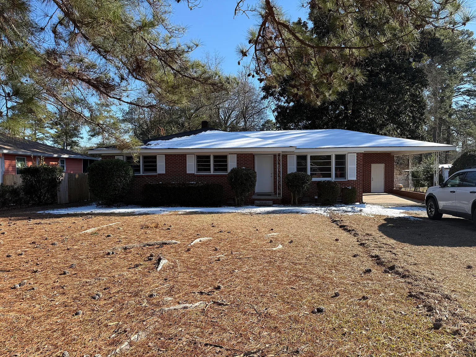 3 bed, 1.5 bath, 1319 sqft, $1,600 — Photo 1