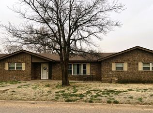 707 1st St, Lorenzo, TX 79343