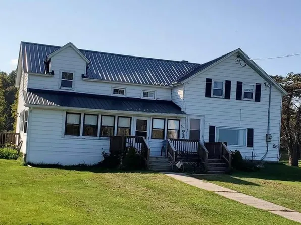 1605 Rand Hill Rd, Altona, NY 12910