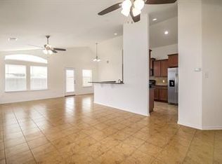 137 Langtry Ln, Jarrell, TX 76537