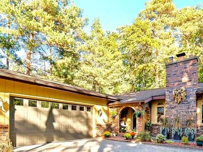 14666 Indian Trails Dr, Grand Haven, MI, 49417