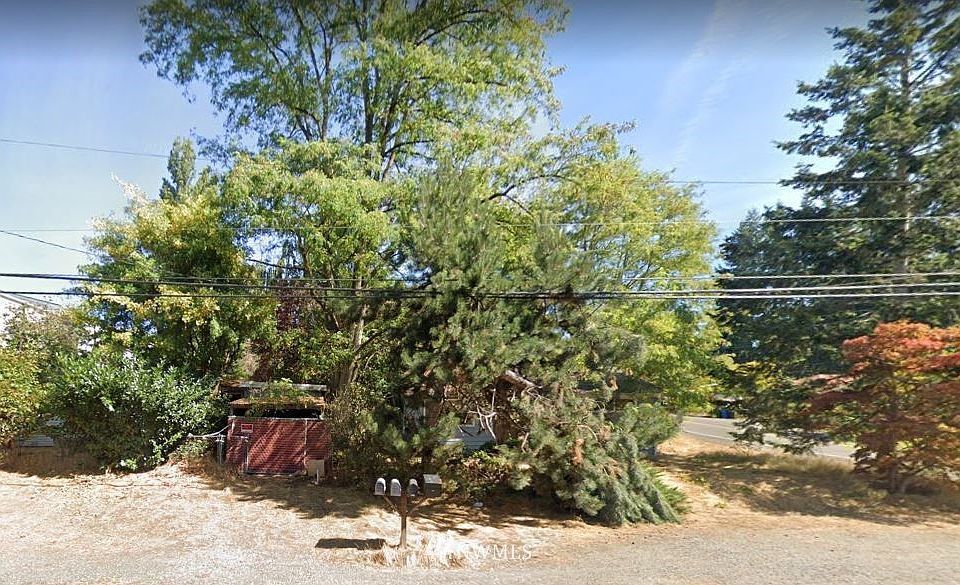 1st image of 18004 18010 10th Avenue NE