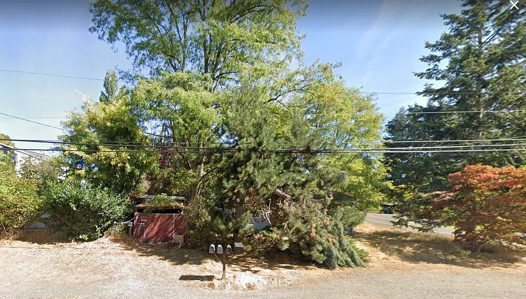 18004 18010 10th Avenue NE photo 1