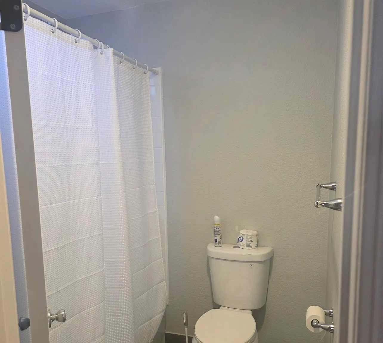 1608 Crown Hill Ave — Photo 2