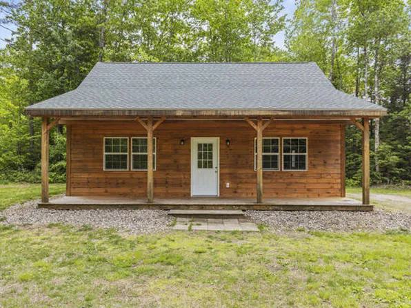 39 Freemont Avenue, Baldwin, ME 04024
