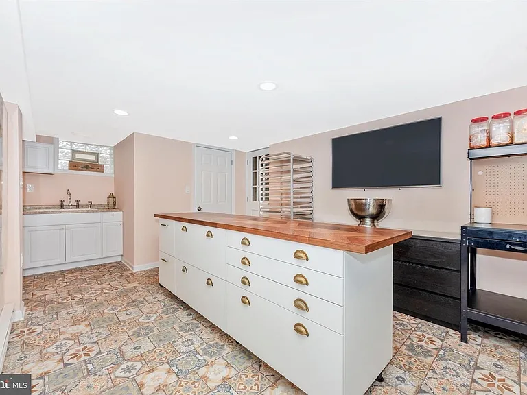 7023 Deerfield Rd — Photo 14
