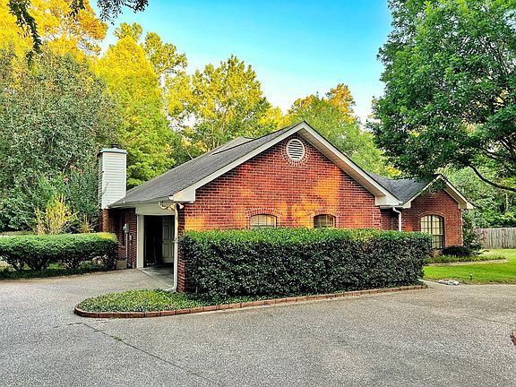 4th image of 202 Paint Brush Cir