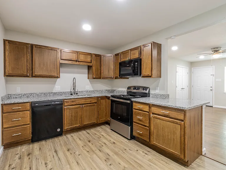 4714 Old Benbrook Rd #4714 — Photo 7