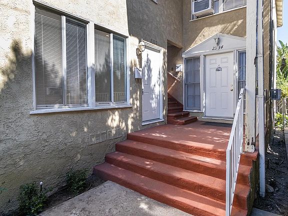 2nd image of 2332 Keeler St #2332