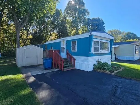 1565 N M 63 #60, Benton Harbor, MI 49022