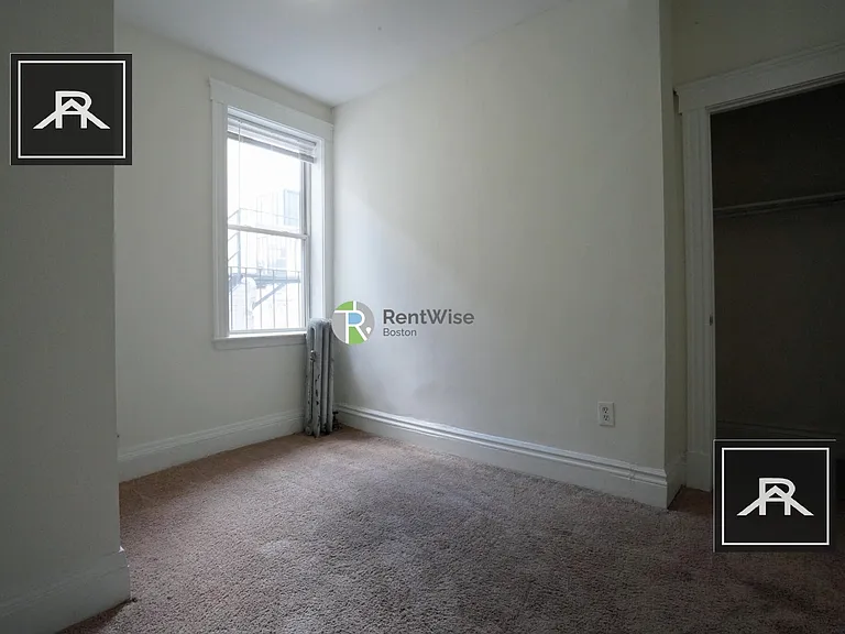 8 Camelot Ct #20 — Photo 16