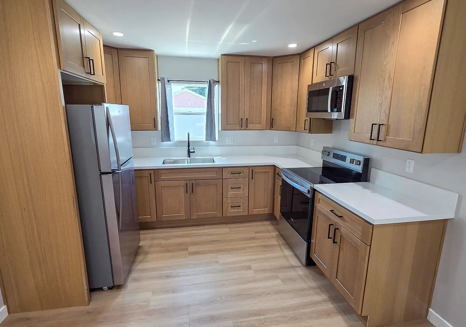 r7651 — Photo 1