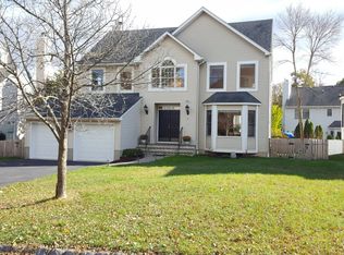 9610 Albatross Dr, Anchorage, AK 99502