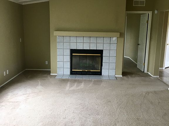 4th image of 113 N County Road 5606