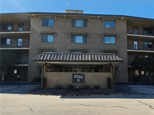 650 E Greenwich Ave APT 6-309, West Warwick, RI 02893