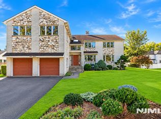 40-12 Kilada Court, Fair Lawn, NJ 07410