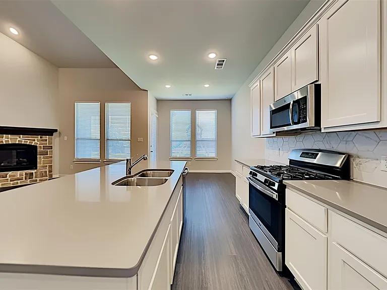 1552 Seminole Dr — Photo 14