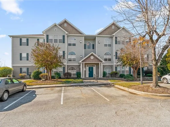 6109 Hedgecock Cir APT 3D, High Point, NC 27265