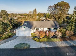 111 Moonlight Dr, Sequim, WA 98382