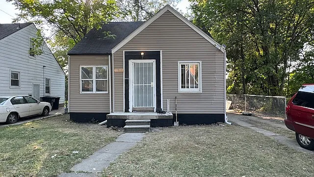 11391 Saint Marys St — Photo 3