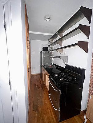 3rd image of 72 Orchard St #11