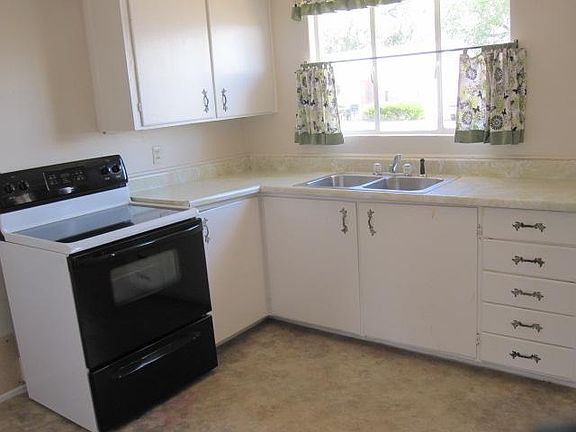 4th image of 1410 W 6th St APT 8