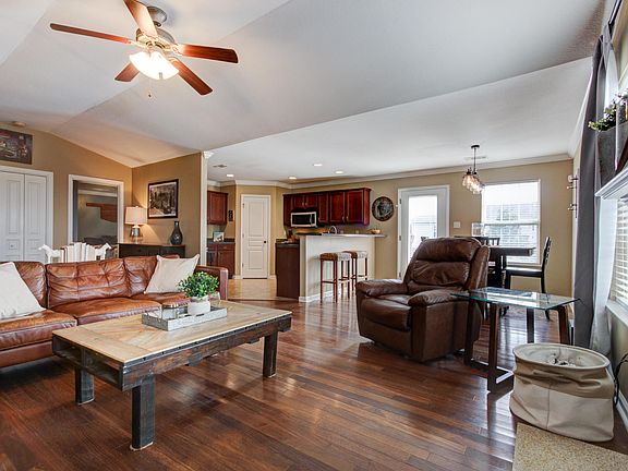5th image of 6520 Airtree Ln