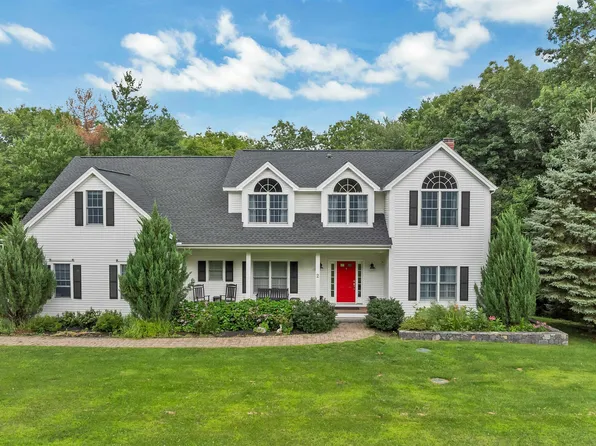 2 Sinclair Drive, Exeter, NH 03833