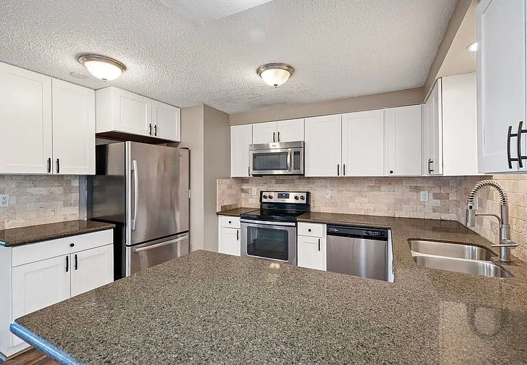 2577 Elysium Ave — Photo 33
