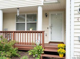 45 Twin Ponds Dr, Kingston, NY 12401