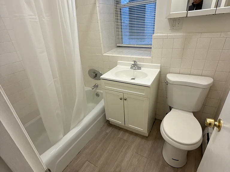 96 Kilmarnock St #8 — Photo 6