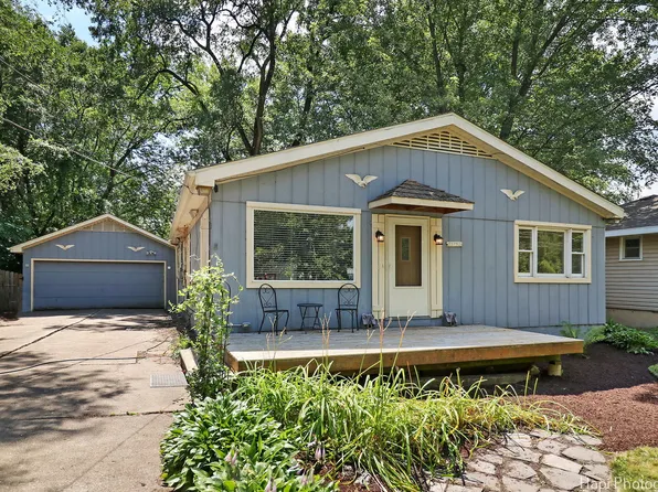 35752 N Marine Dr, Fox Lake, IL 60020