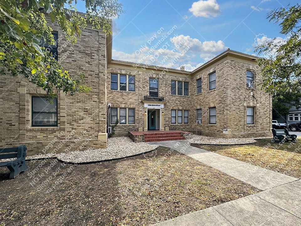 1st image of 128 W Magnolia Ave APT 4