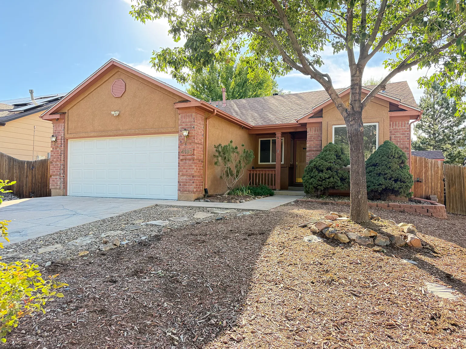 5 bed, 2468 sqft, $2,800 — Photo 1
