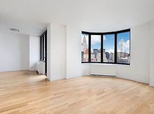 330 E 38th St APT 44I, New York, NY
