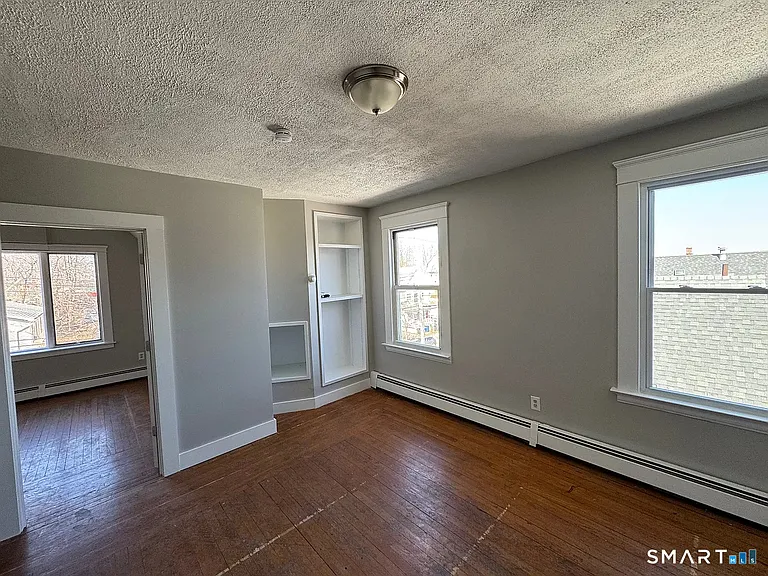 173 Farren Ave — Photo 3