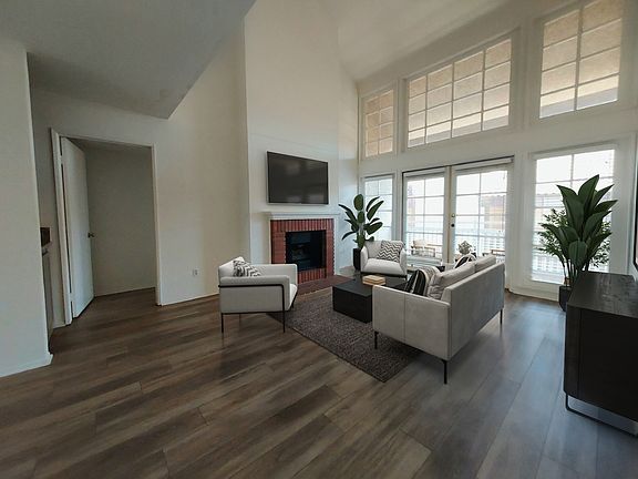 2nd image of 1810 Malcolm Ave APT 302